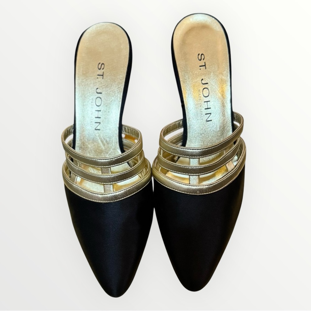 Gorgeous St. John designer mules in like new condition